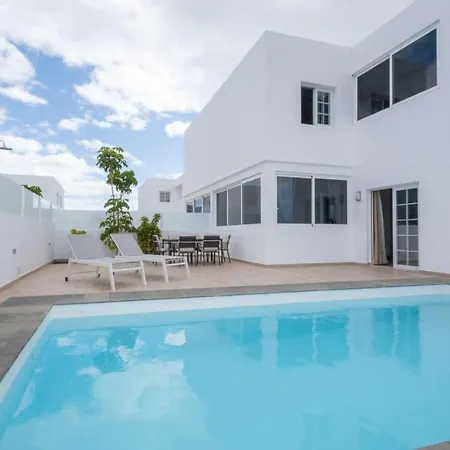 9 Villa *